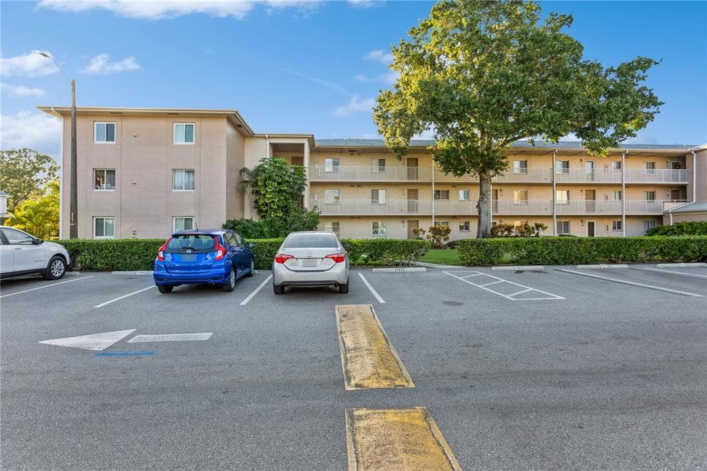 2737 ENTERPRISE ROAD E UNIT 1102 CLEARWATER, FL 33759