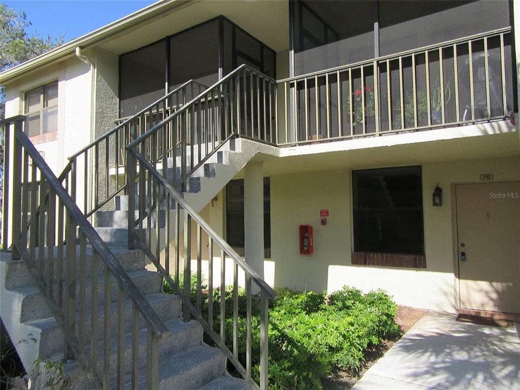 1933 OYSTER CATCHER LANE UNIT 712 CLEARWATER, FL 33762