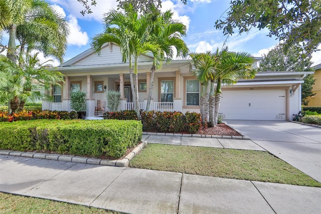 629 MANNS HARBOR DRIVE APOLLO BEACH, FL 33572