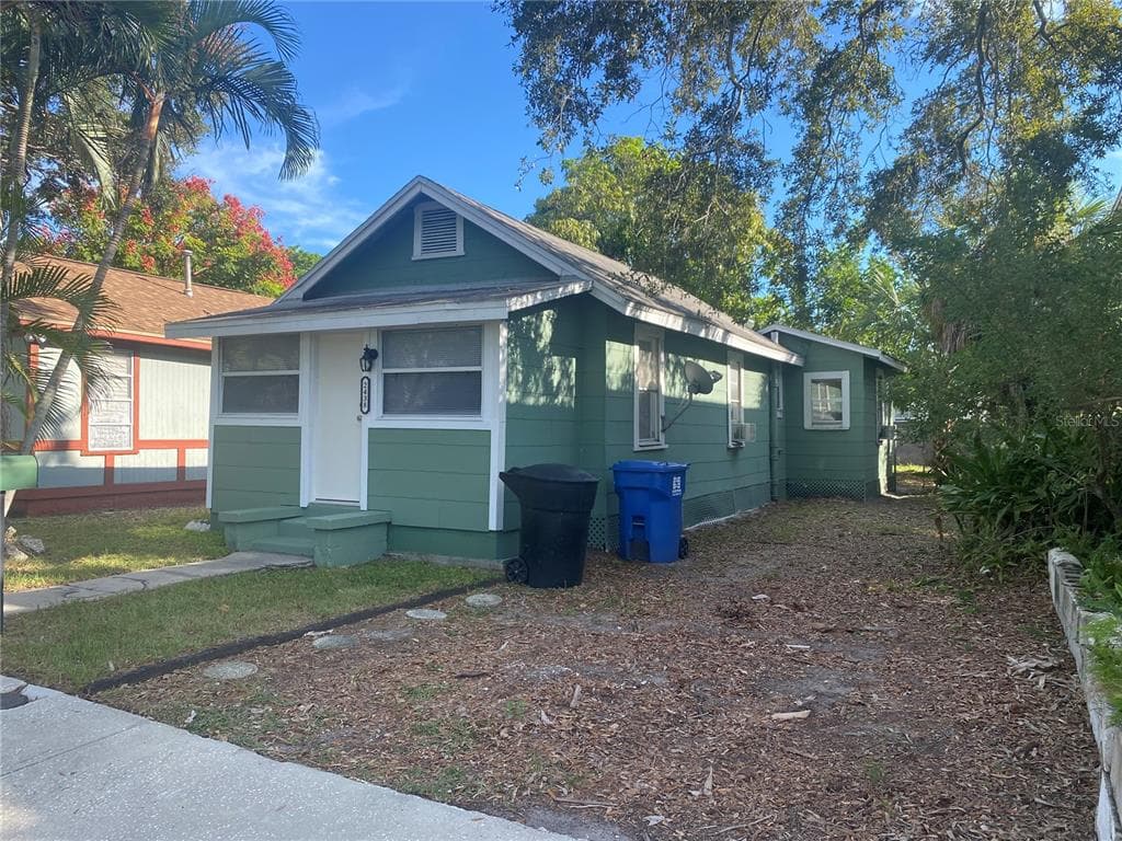 2438 9TH AVENUE S ST PETERSBURG, FL 33712