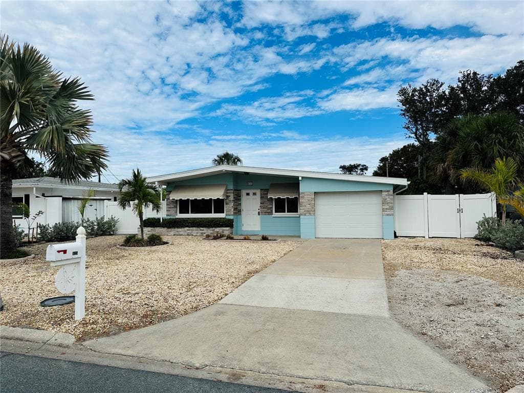425 84TH AVENUE ST PETE BEACH, FL 33706