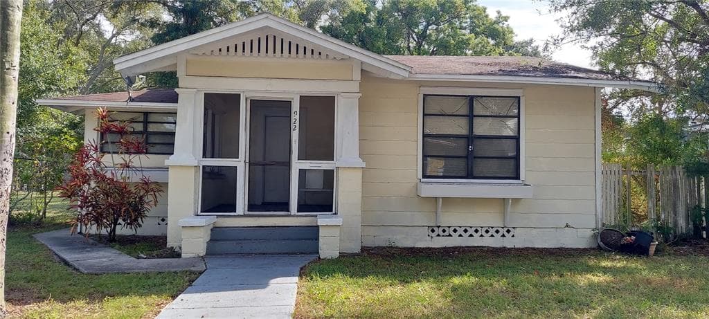 922 NEWTON AVENUE S ST PETERSBURG, FL 33705