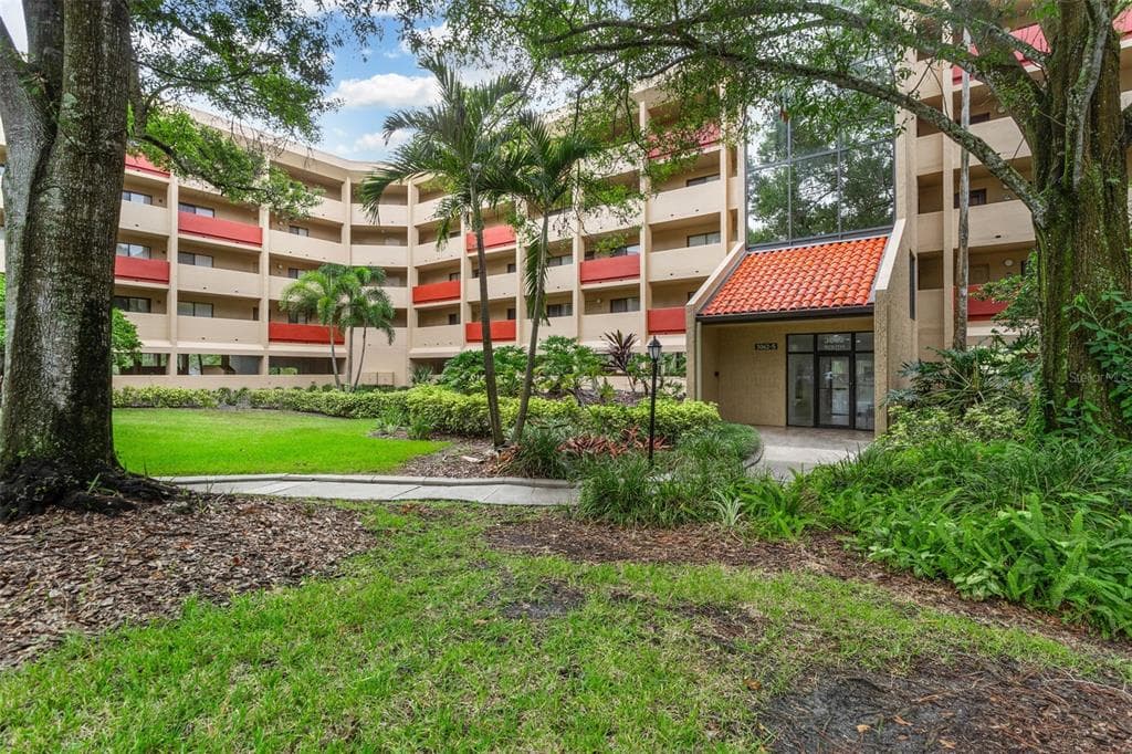 3062 EASTLAND BOULEVARD UNIT 409 CLEARWATER, FL 33761