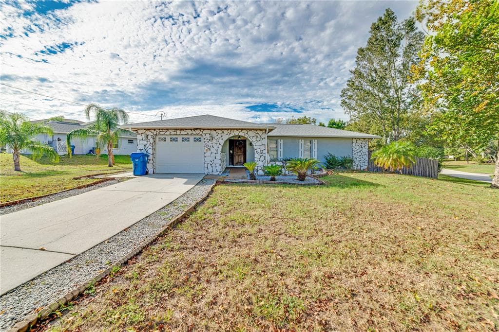 7065 CLEARWATER DRIVE SPRING HILL, FL 34606