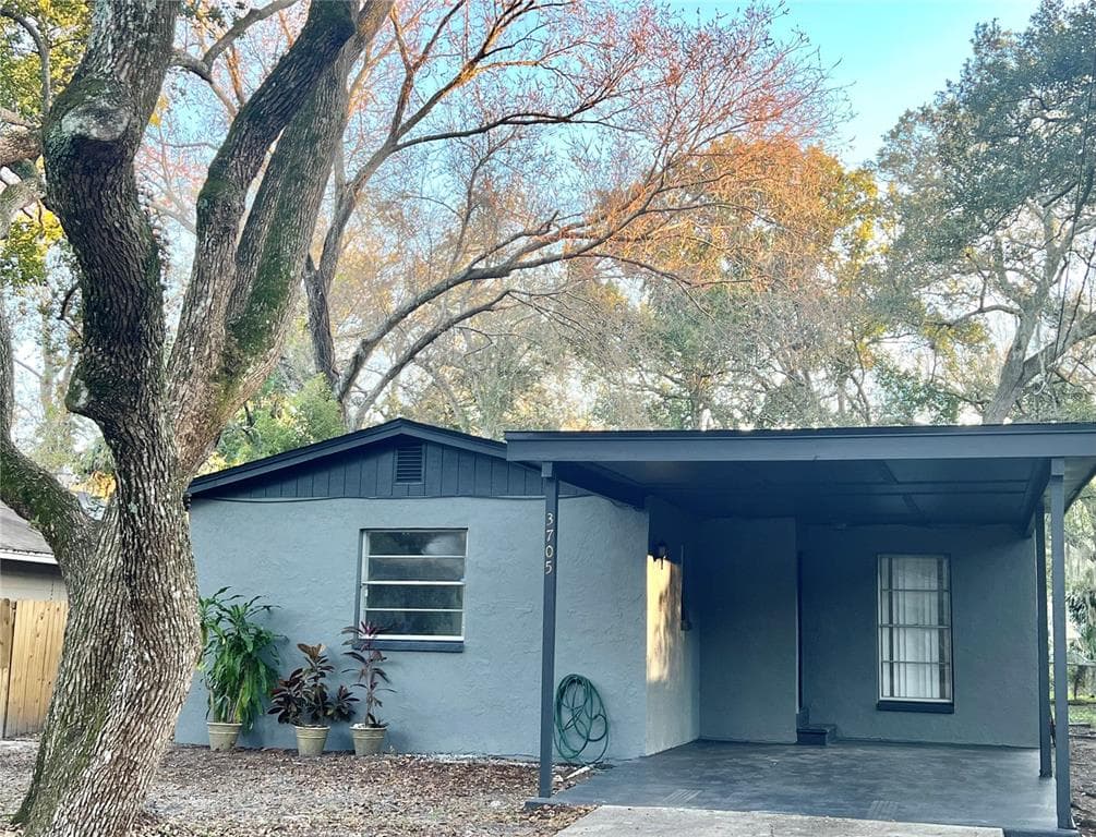 3705 E CRENSHAW STREET TAMPA, FL 33604