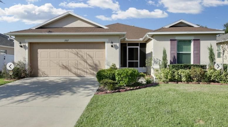 1767 COLLEGE PARK DRIVE TAVARES, FL 32778