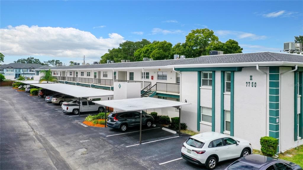 7750 92ND STREET UNIT 205 SEMINOLE, FL 33777