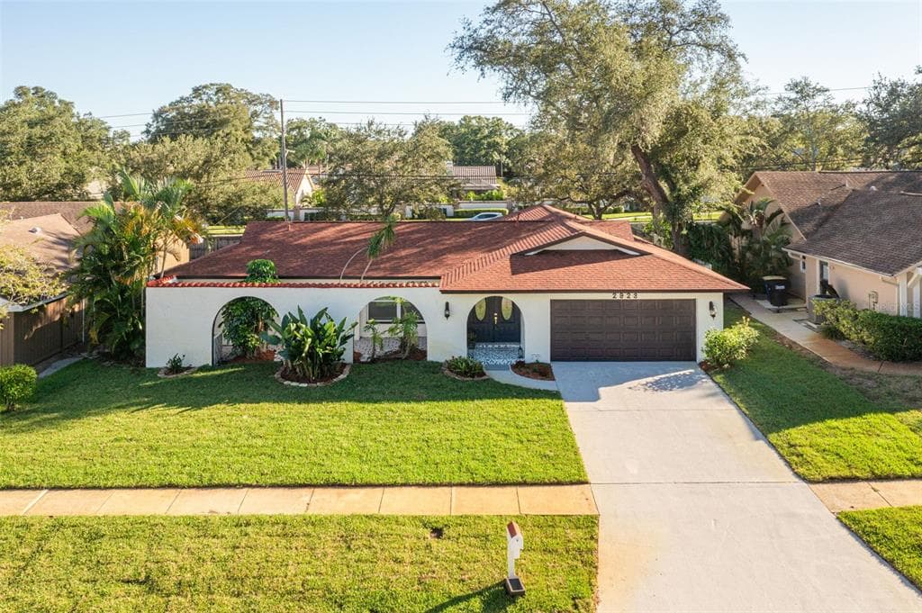 2923 DEER RUN S CLEARWATER, FL 33761