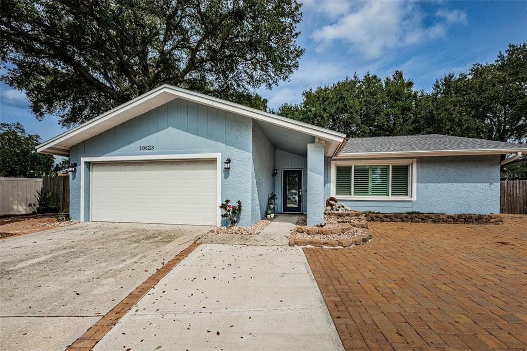 10823 64TH COURT N PINELLAS PARK, FL 33782