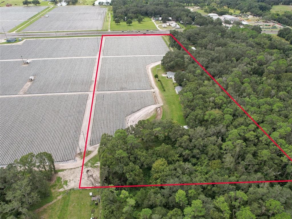 2702 W STATE ROAD 60 PLANT CITY, FL 33567
