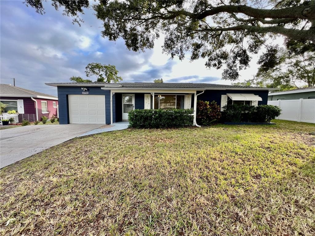 5795 LOWN STREET N ST PETERSBURG, FL 33714
