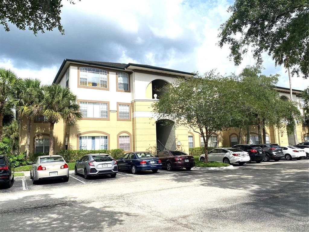17102 CARRINGTON PARK DRIVE UNIT 302 TAMPA, FL 33647