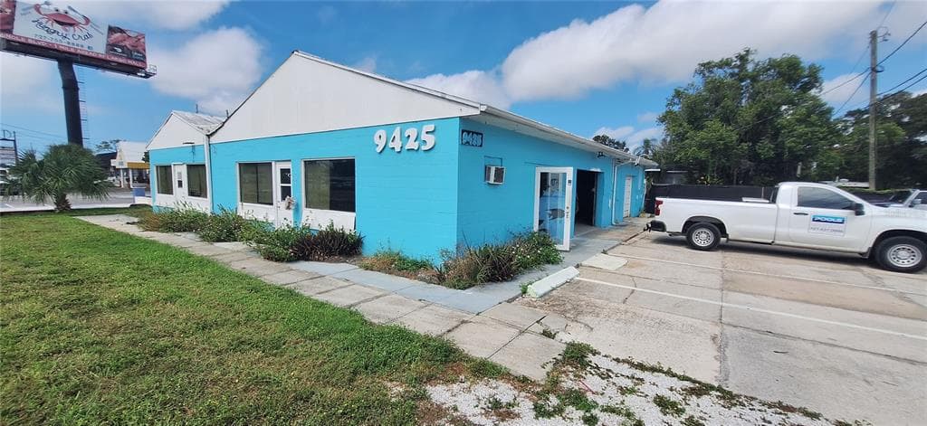9425 ULMERTON ROAD LARGO, FL 33771