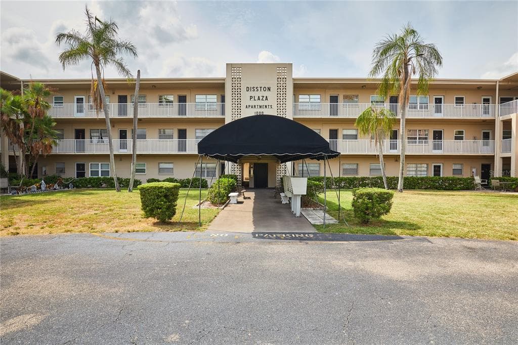 1000 49TH STREET N UNIT 214 ST PETERSBURG, FL 33710