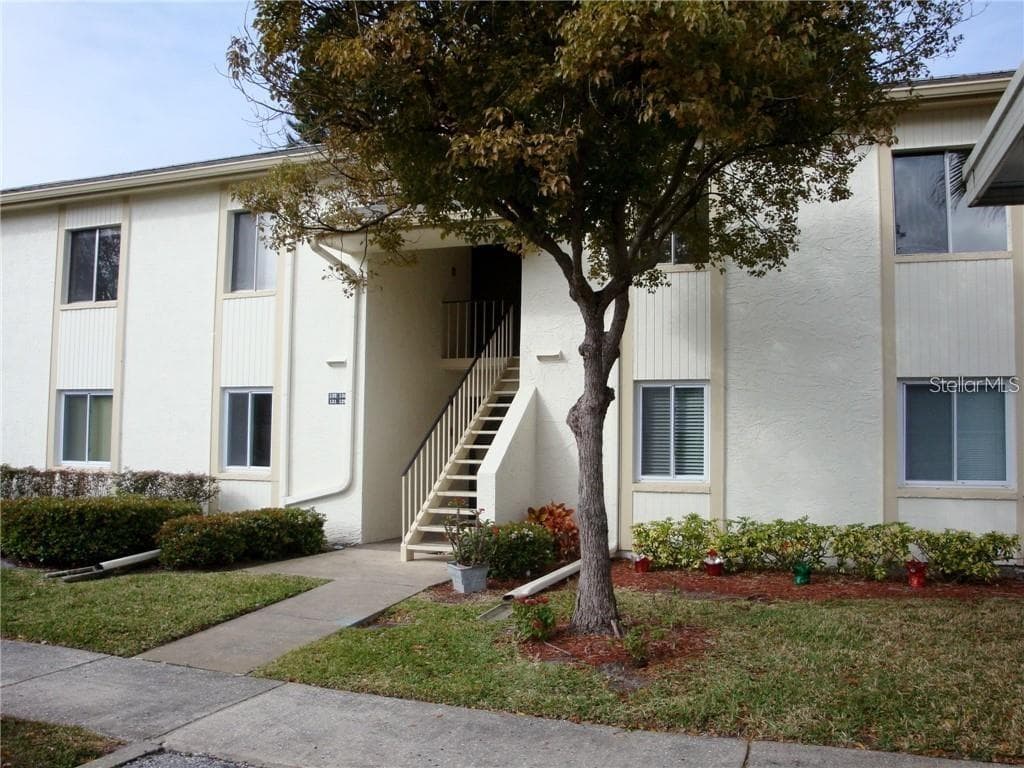 132 CYPRESS COURT UNIT 132 OLDSMAR, FL 34677