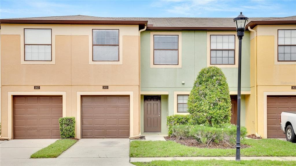 2635 OLEANDER LAKES DRIVE BRANDON, FL 33511