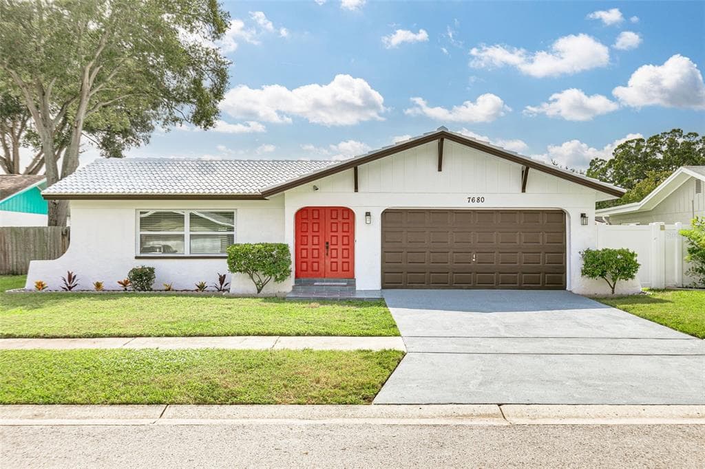 7680 DOVER COURT ST PETERSBURG, FL 33709