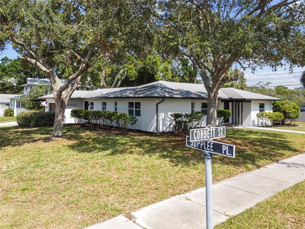 300 CORBETT STREET BELLEAIR, FL 33756