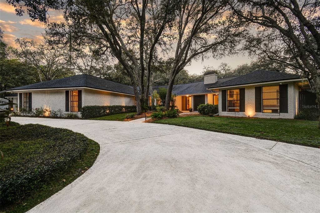 222 DOGWOOD TRACE TARPON SPRINGS, FL 34688