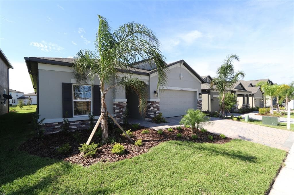 5085 BROMELIAD AVENUE WIMAUMA, FL 33598