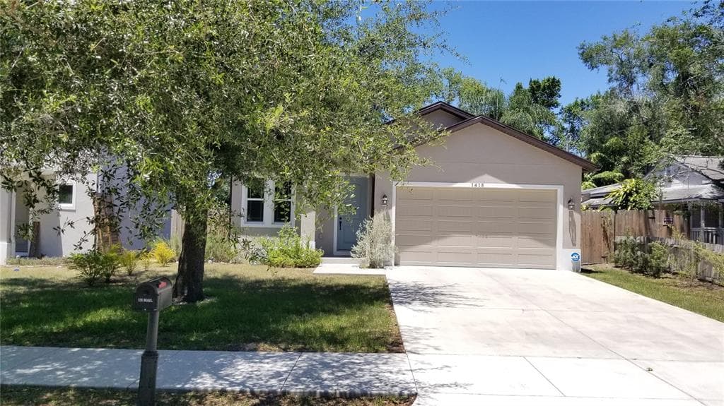 1415 W HUMPHREY STREET TAMPA, FL 33604