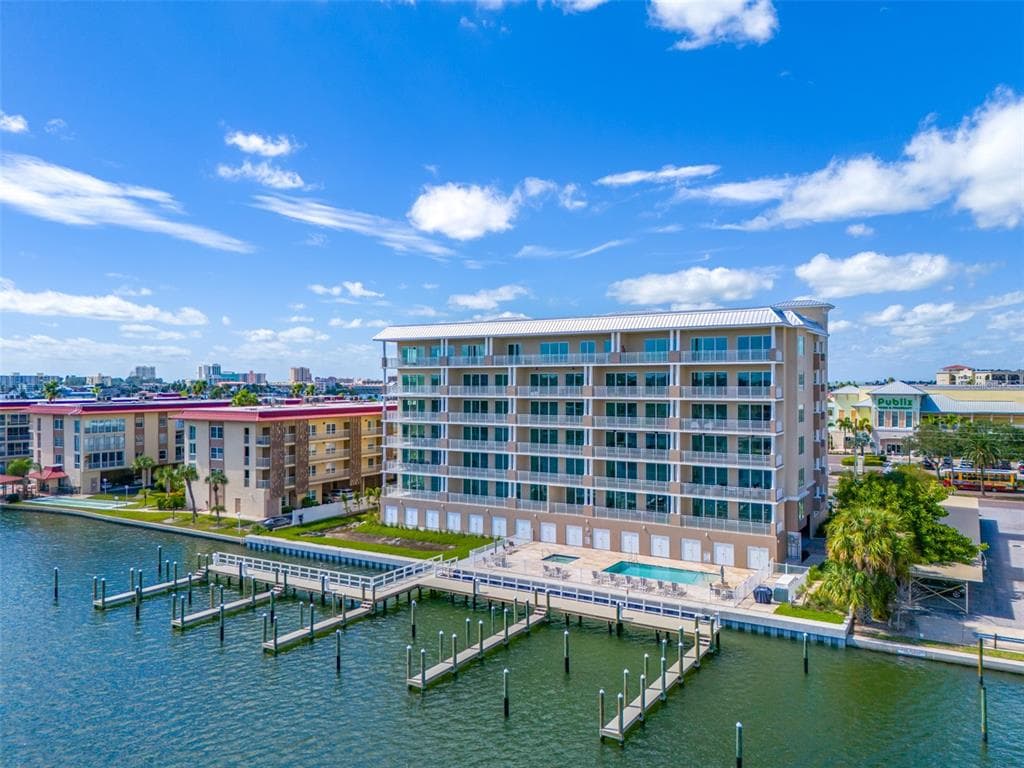 125 ISLAND WAY UNIT 405