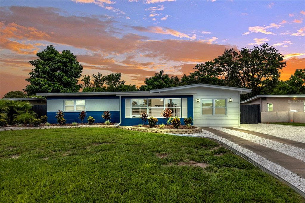 8617 NARCISSUS AVENUE SEMINOLE, FL 33777