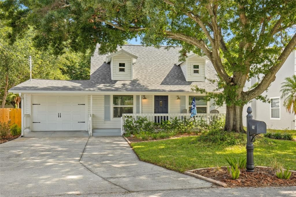 4607 W MCELROY AVENUE TAMPA, FL 33611