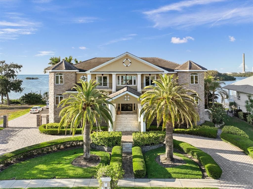 2053 N POINTE ALEXIS DRIVE TARPON SPRINGS, FL 34689