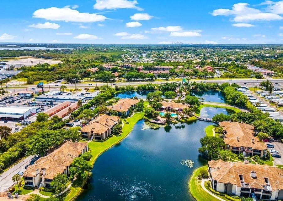 10263 GANDY BOULEVARD N UNIT 305 ST PETERSBURG, FL 33702