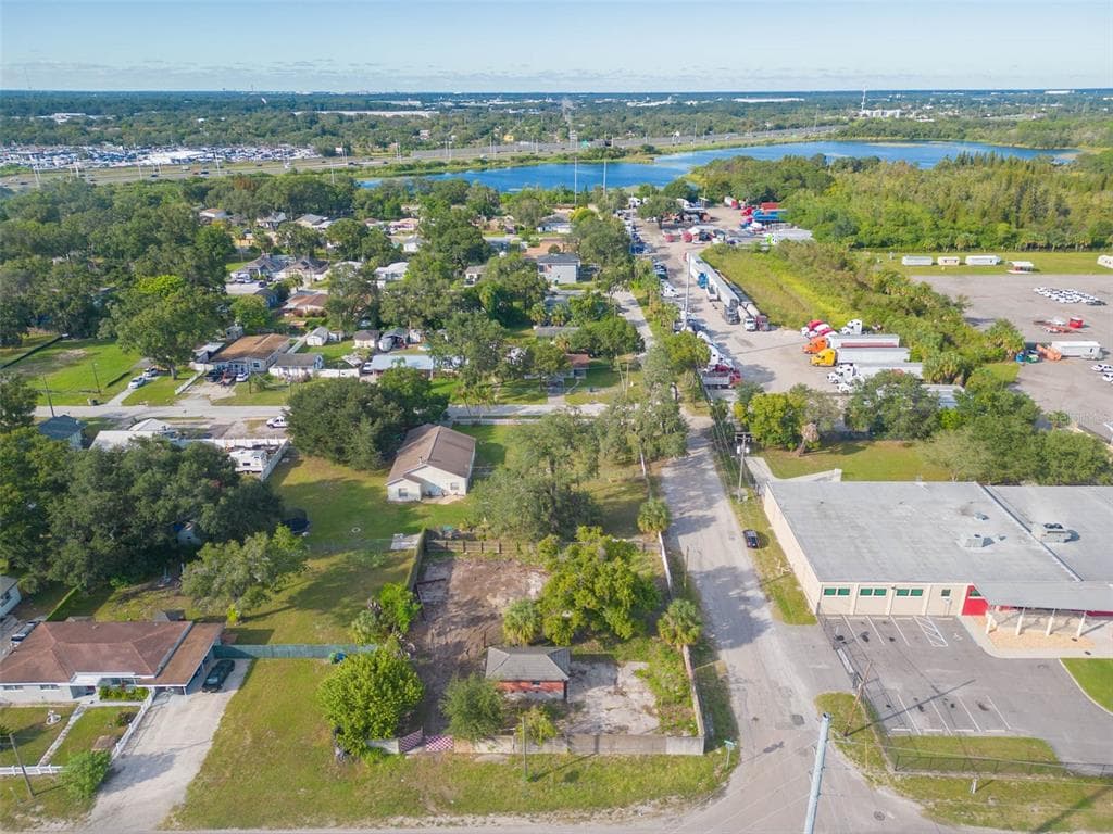 5508 E COLUMBUS DRIVE TAMPA, FL 33619