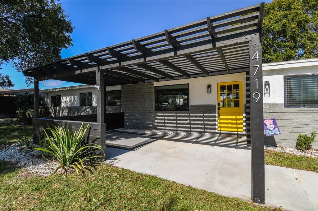4719 W FAIRVIEW HEIGHTS TAMPA, FL 33616