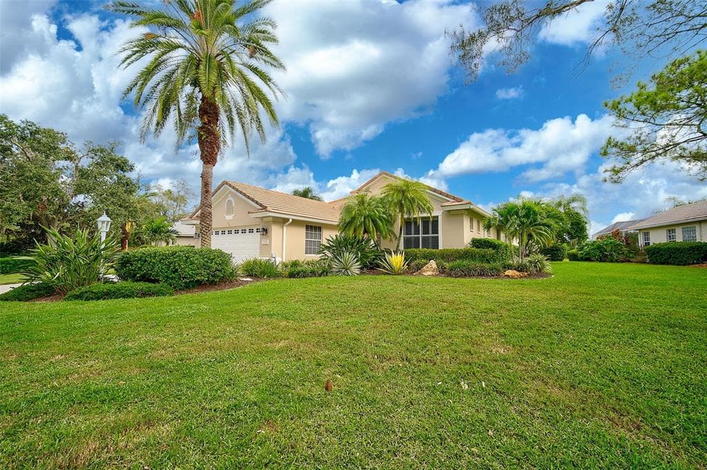 7168 VICTORIA CIRCLE UNIVERSITY PARK, FL 34201