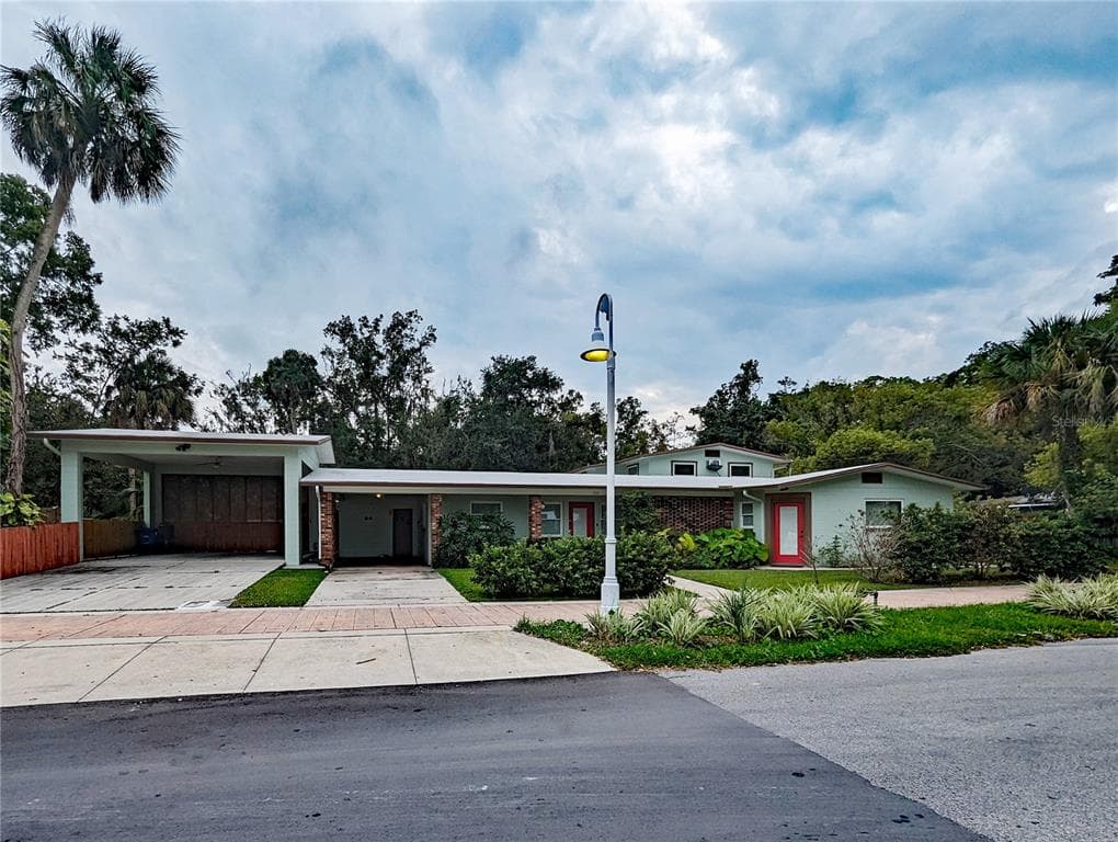 100 NW 5TH STREET