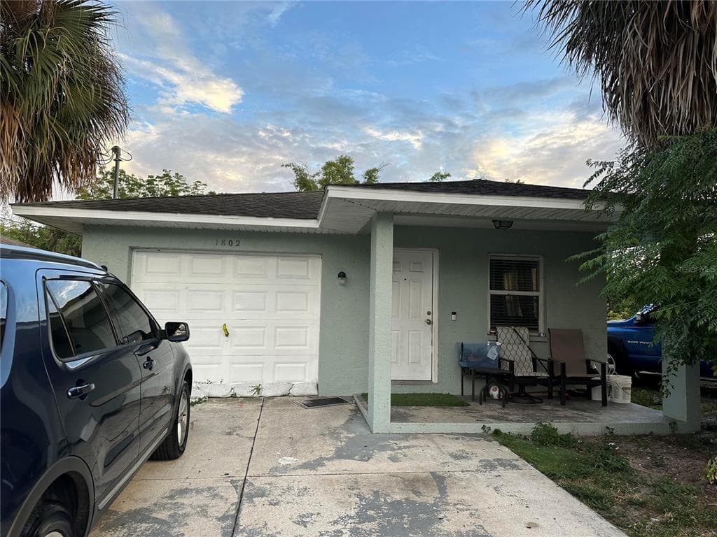 1802 E 9TH AVENUE BRADENTON, FL 34208