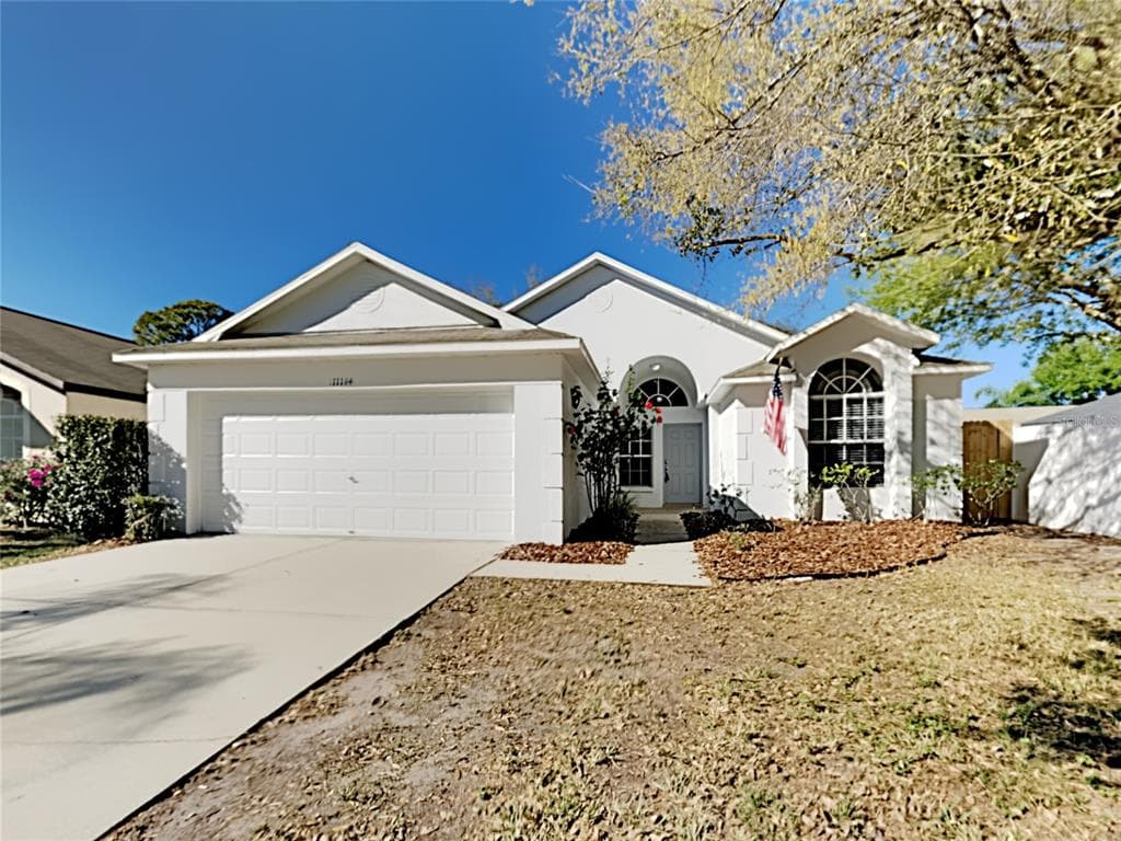 11114 LAKE LANIER DRIVE RIVERVIEW, FL 33569