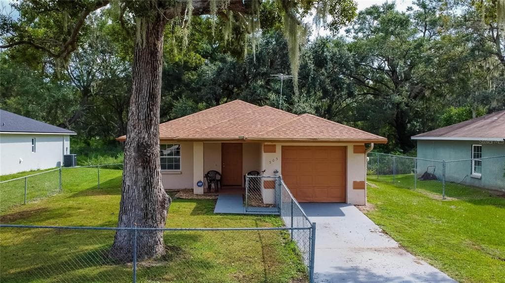 505 S OAK AVENUE FORT MEADE, FL 33841