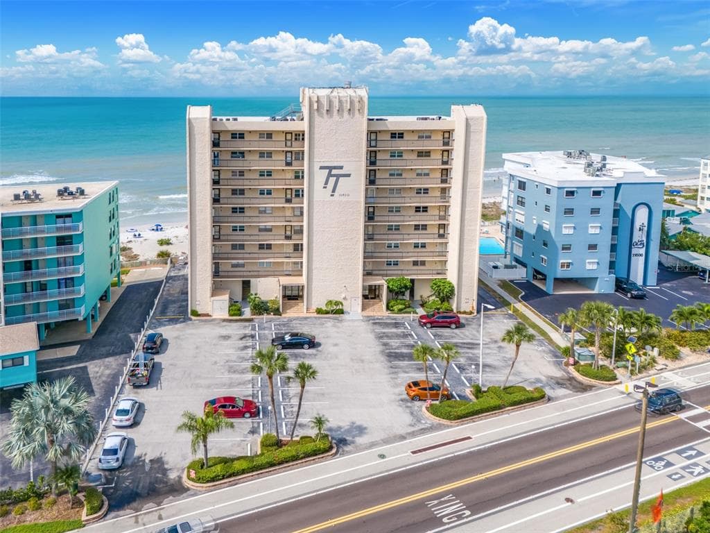 19450 GULF BOULEVARD UNIT 203 INDIAN SHORES, FL 33785