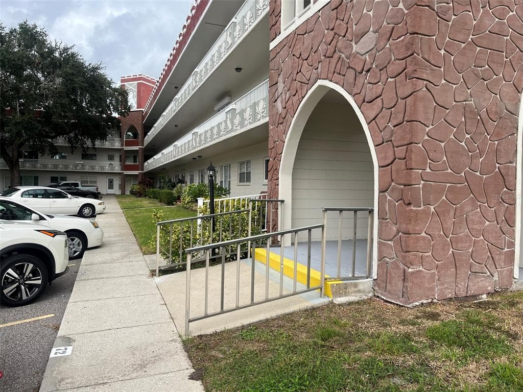 2362 JAMAICAN STREET UNIT 14 CLEARWATER, FL 33763