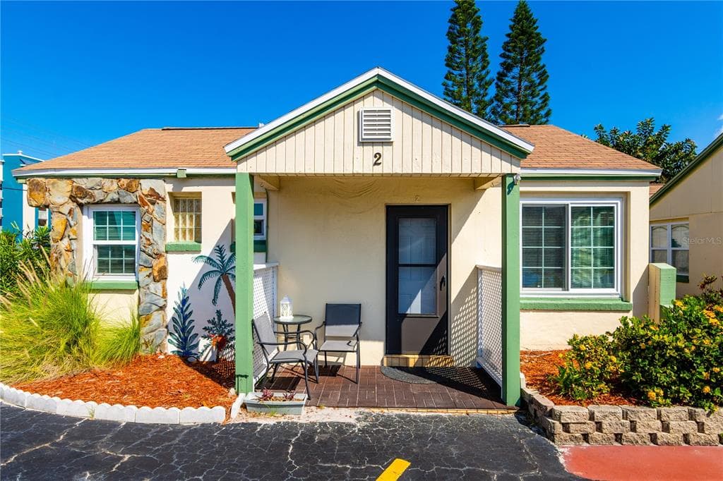 14141 GULF BOULEVARD UNIT 2 MADEIRA BEACH, FL 33708
