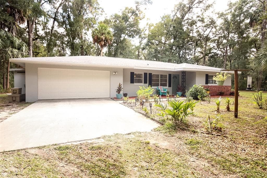 8340 W LONGFELLOW STREET HOMOSASSA, FL 34448