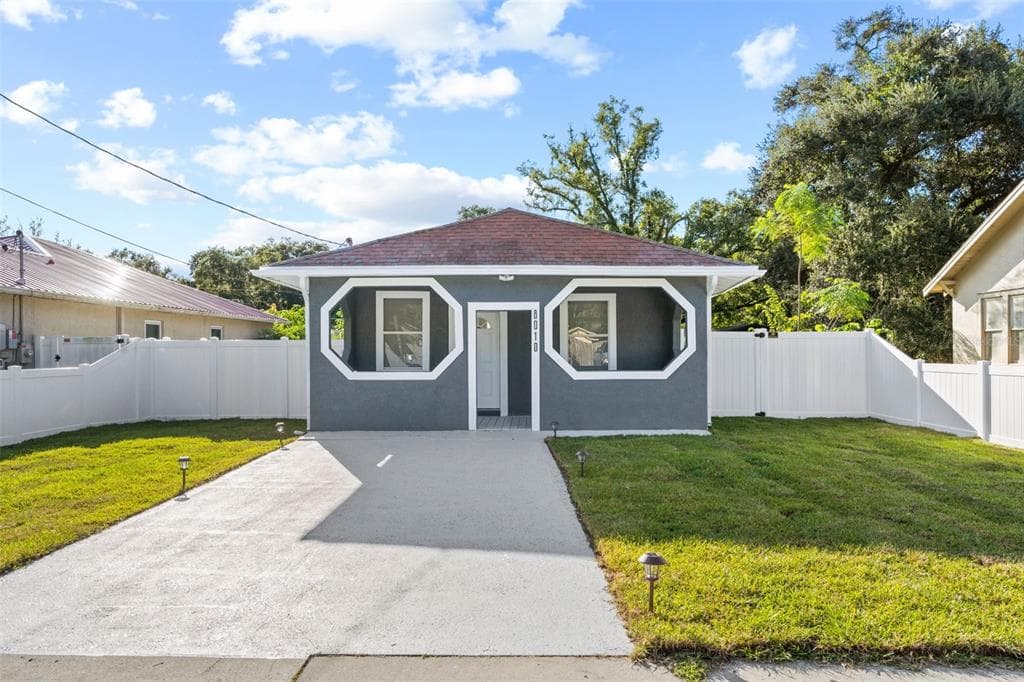 8010 N BROOKS STREET TAMPA, FL 33604