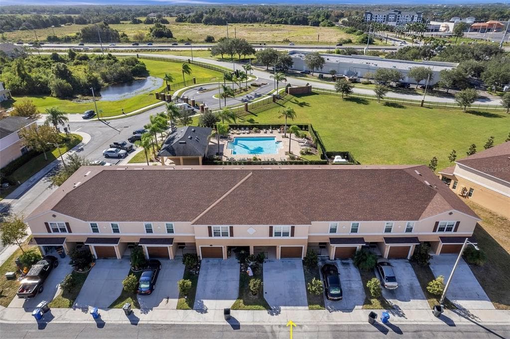 7129 MERLOT SIENNA AVENUE GIBSONTON, FL 33534