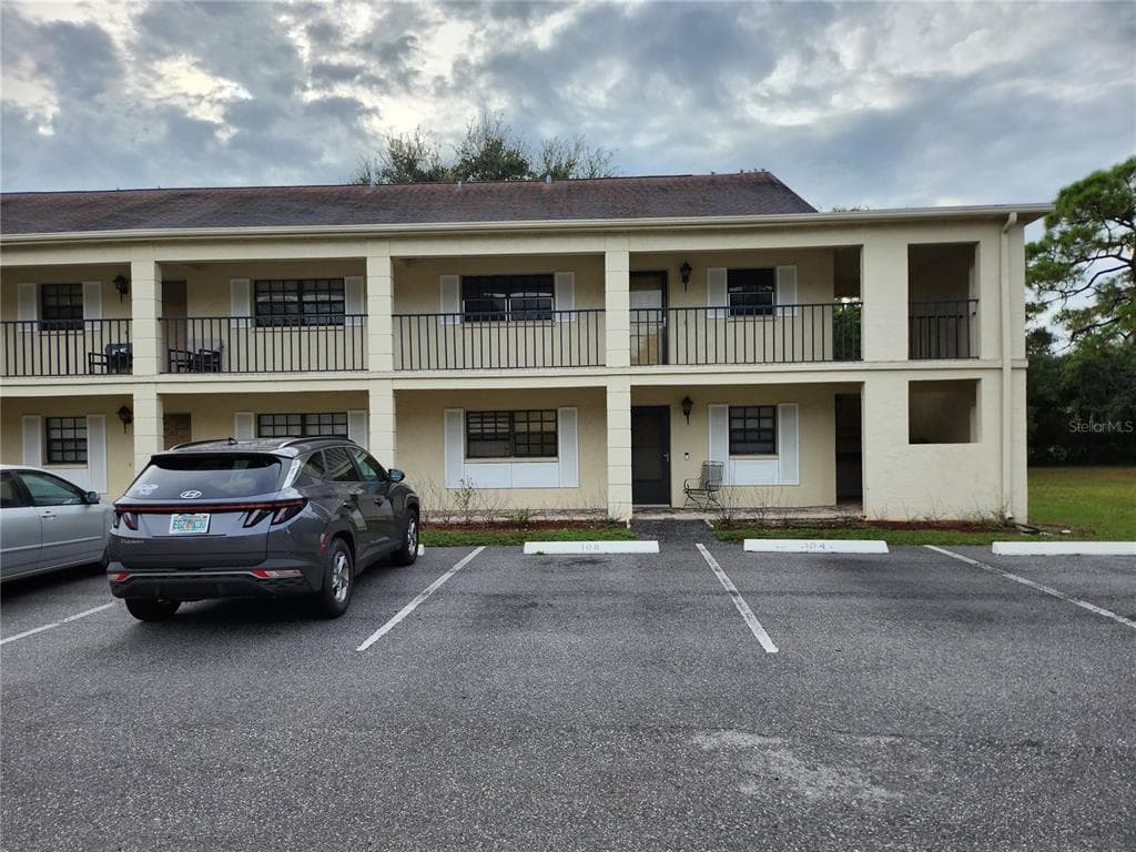 2275 62ND AVENUE N UNIT 108 ST PETERSBURG, FL 33702