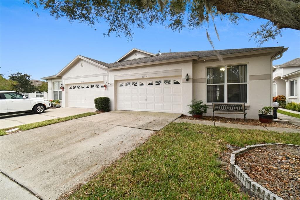 30144 EMMETTS COURT WESLEY CHAPEL, FL 33543