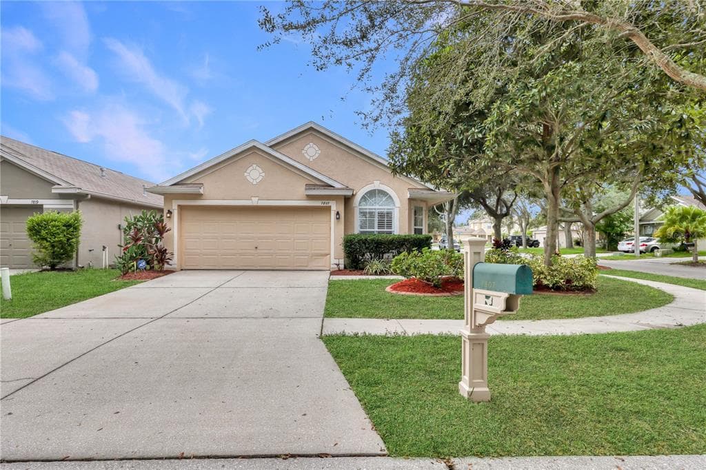 7807 BRISTOL PARK DRIVE APOLLO BEACH, FL 33572