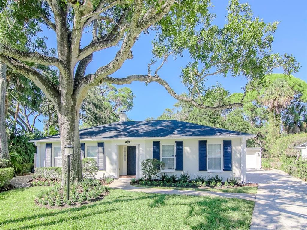 2301 S SAN JOSE CIRCLE TAMPA, FL 33629