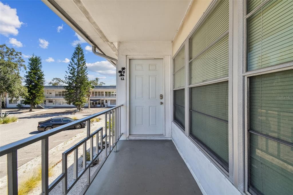 1221 DREW STREET UNIT B12 CLEARWATER, FL 33755
