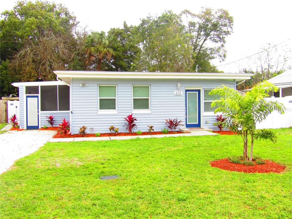 631 FLORIDA AVENUE HOLLY HILL, FL 32117