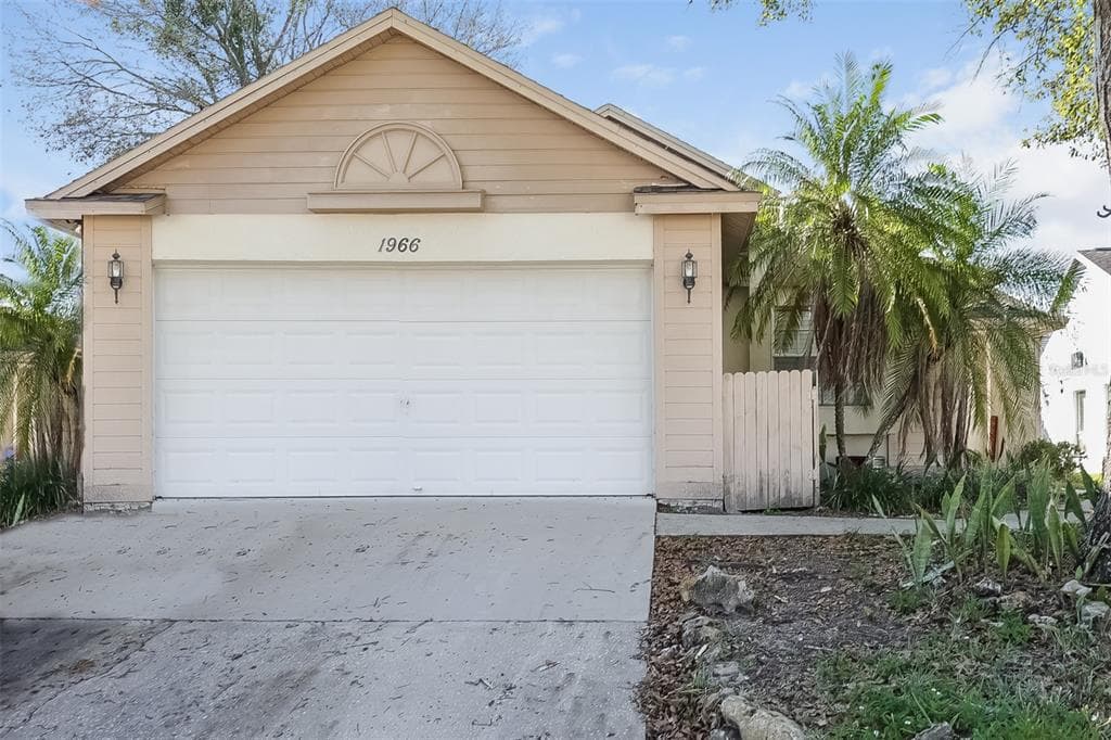 1966 ERIN BROOKE DRIVE VALRICO, FL 33594